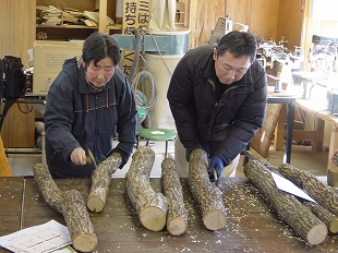 椎茸の菌打体験