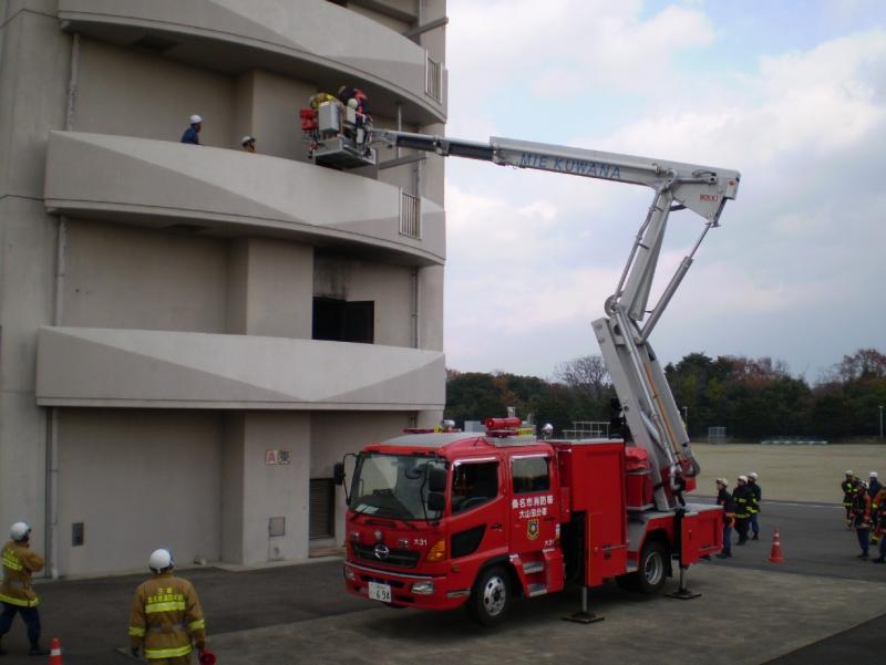 はしご自動車応用訓練