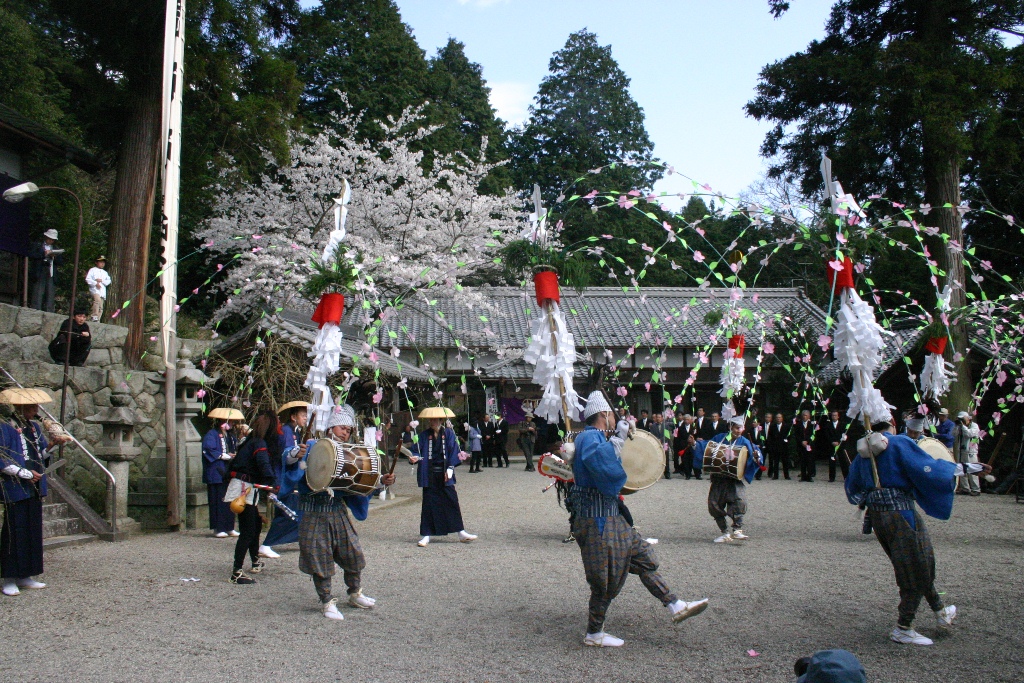 新指定答申画像２　日置神社の神事踊