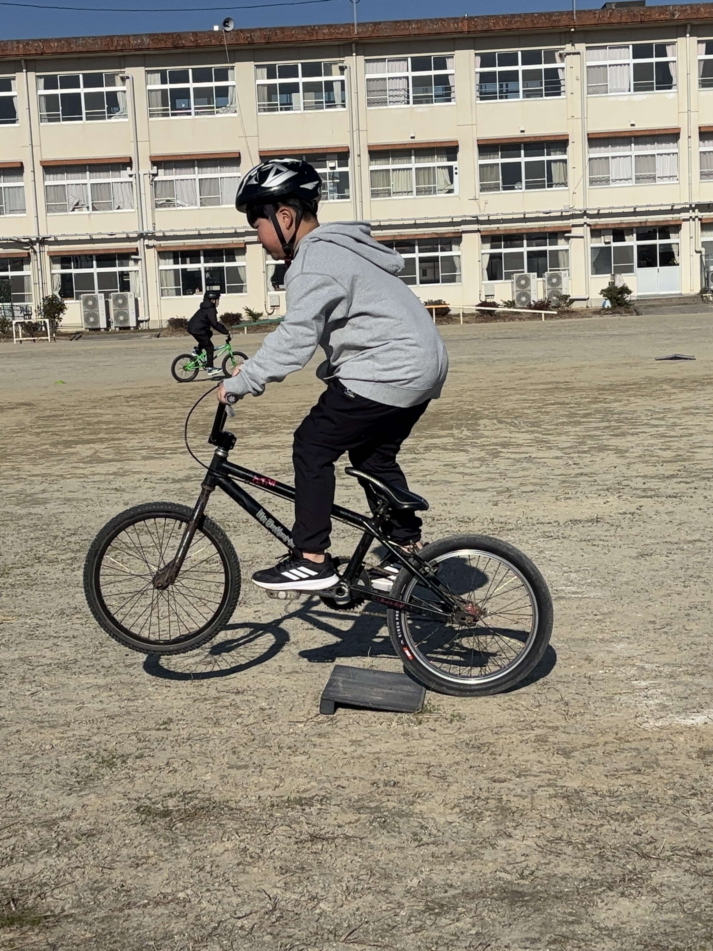 1グループに複数の画像を表示2