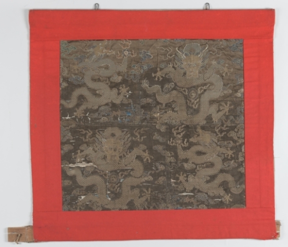 上野西町楼車前幕「雲龍文」（伊賀市）