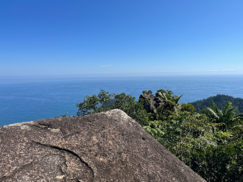 写真：ハカリカケ岩からの眺め